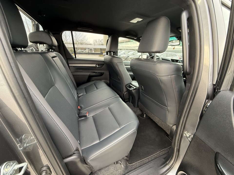 Toyota Hilux Double Cab Invincible - foto 20