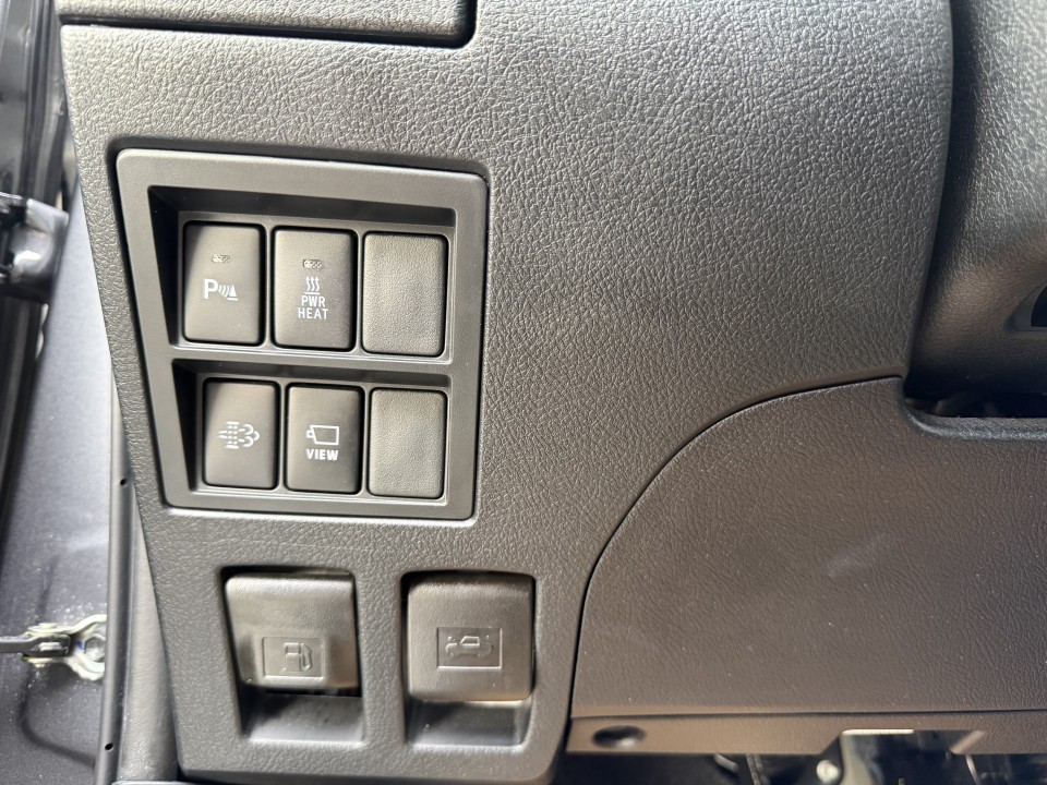 Toyota Hilux Double Cab Invincible - foto 25