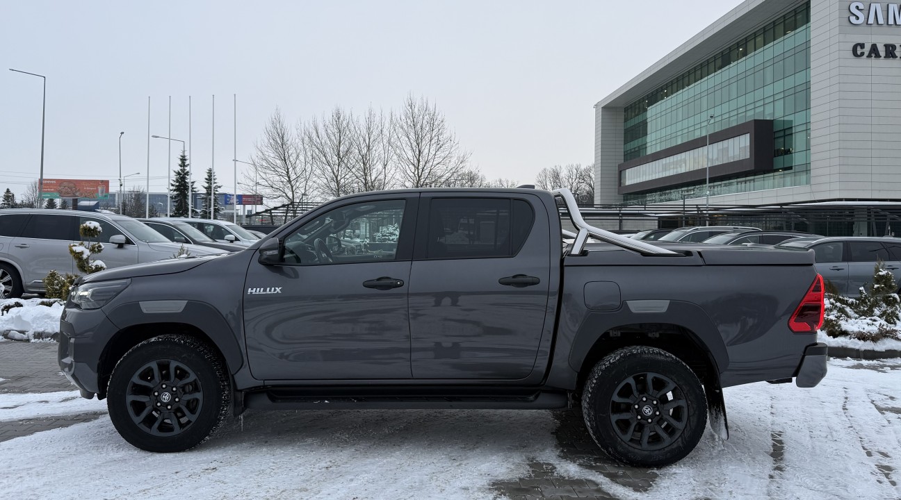 Toyota Hilux Double Cab Invincible - foto 6