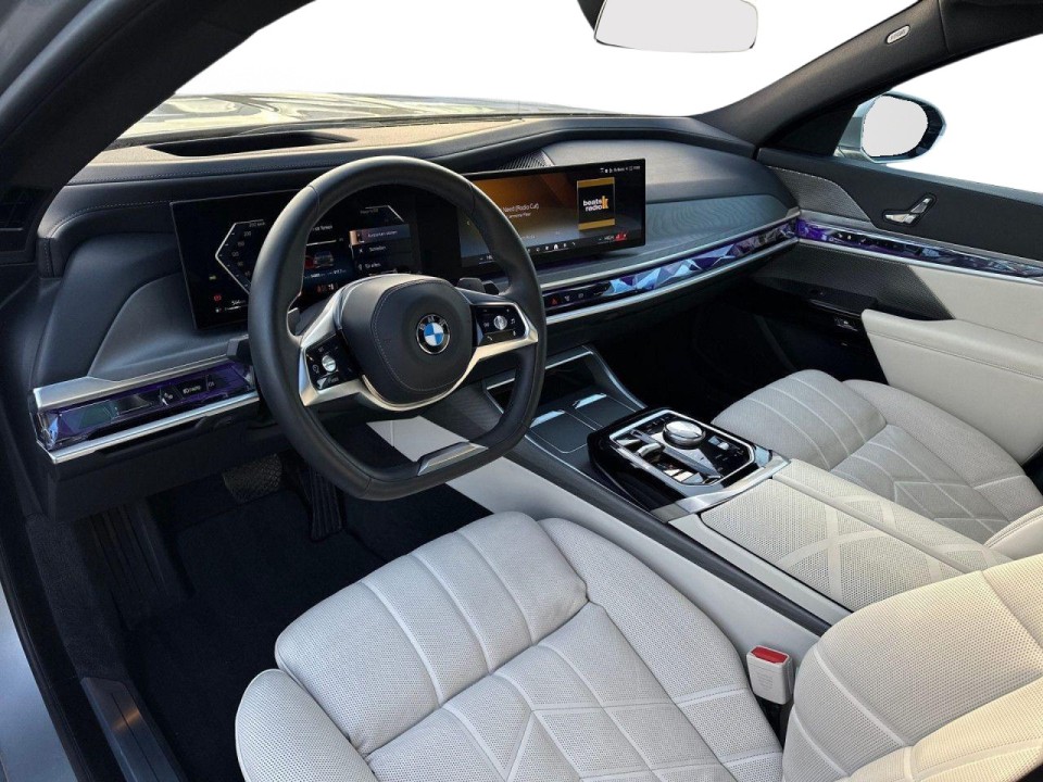 BMW Seria 7 xDrive740d (3)
