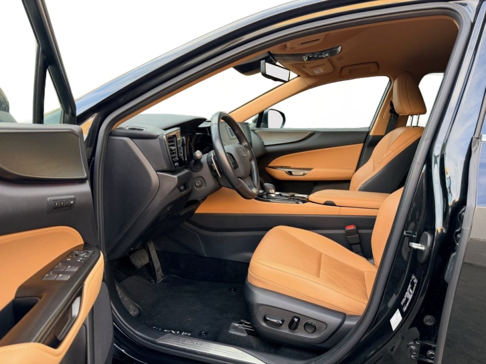 Lexus Seria NX Lexus NX 450h+ (5)