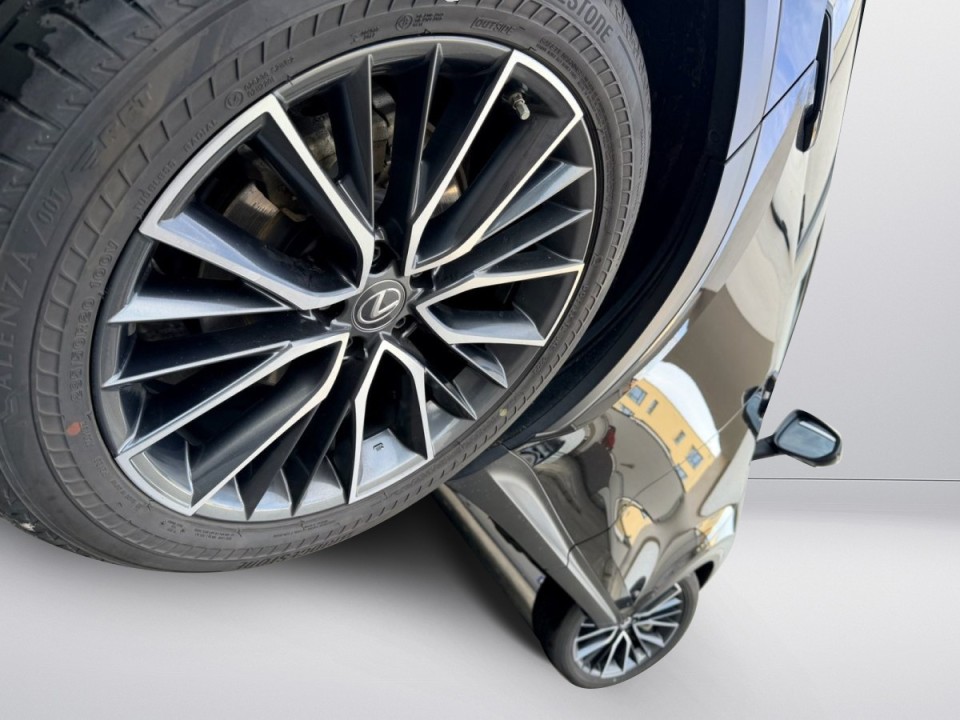 Lexus Seria NX Lexus NX 450h+ - foto 14