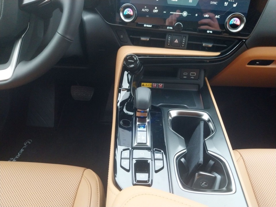 Lexus Seria NX 450h+ Executive - foto 10