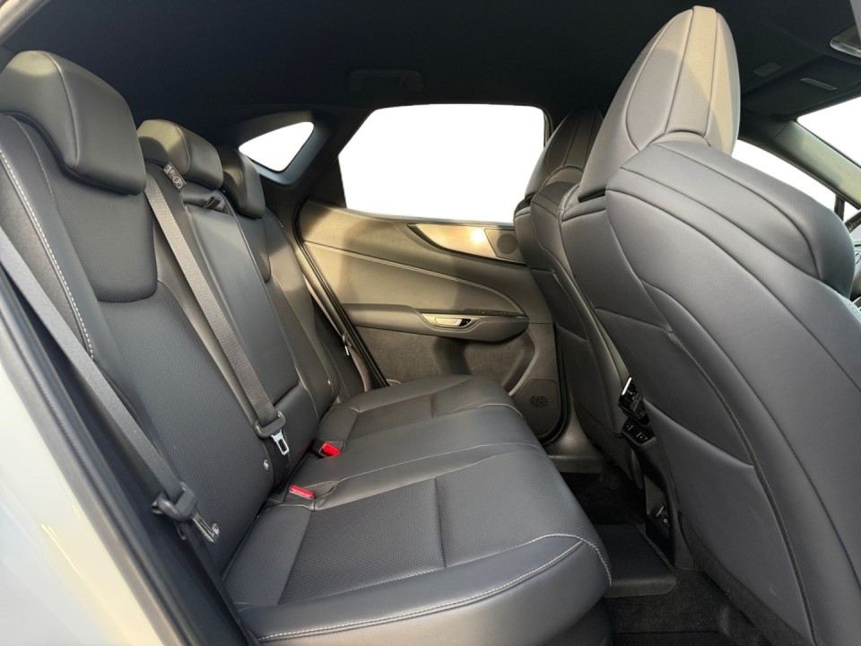 Lexus Seria NX 450h+ F-Sport - foto 10