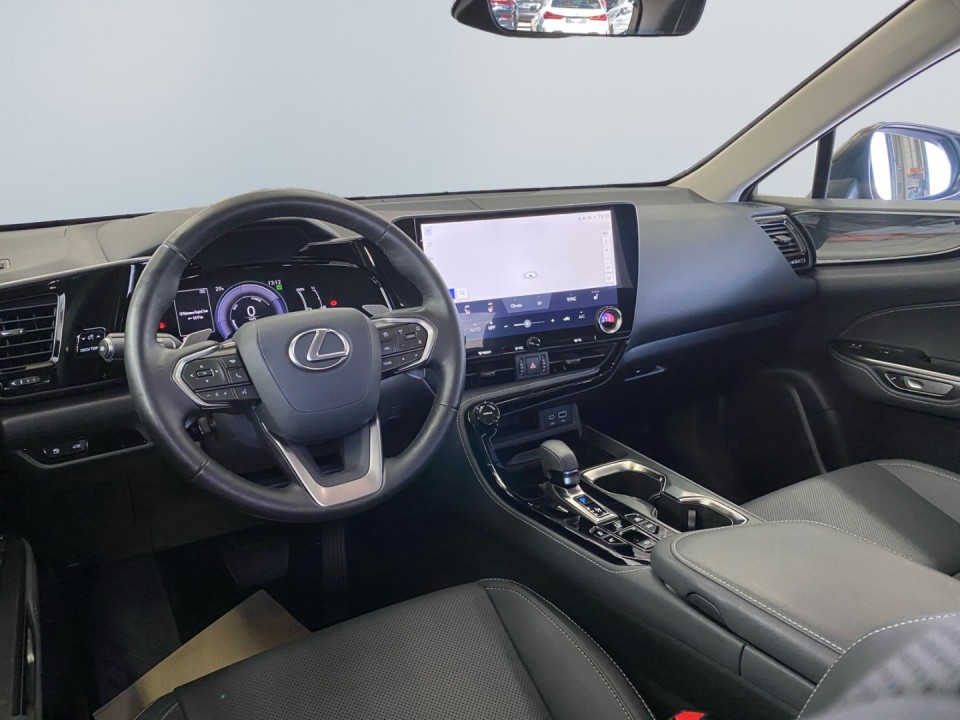Lexus Seria NX 450h+ - foto 10