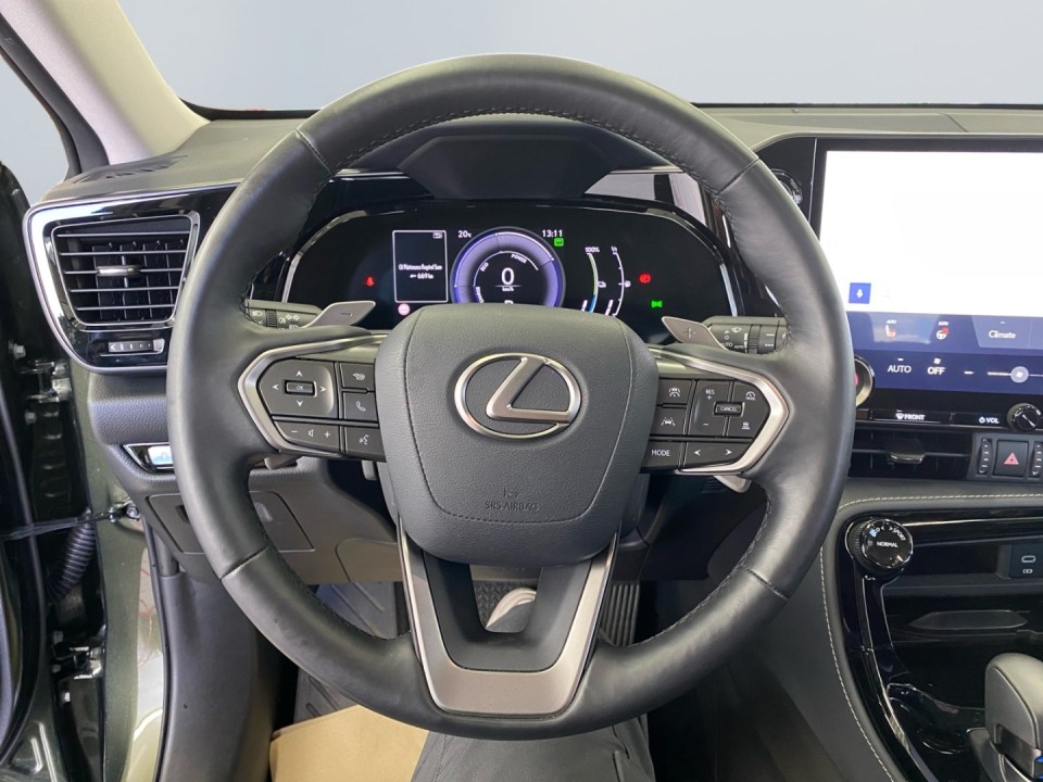 Lexus Seria NX 450h+ - foto 9