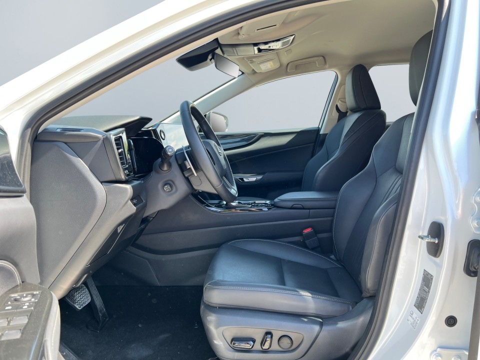 Lexus Seria NX 450h+ - foto 12