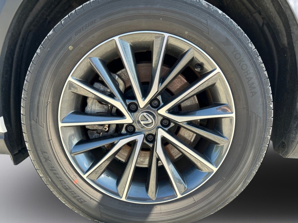 Lexus Seria NX 450h+ - foto 21