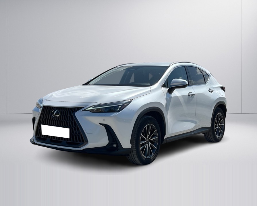 Lexus Seria NX 450h+ - foto 7