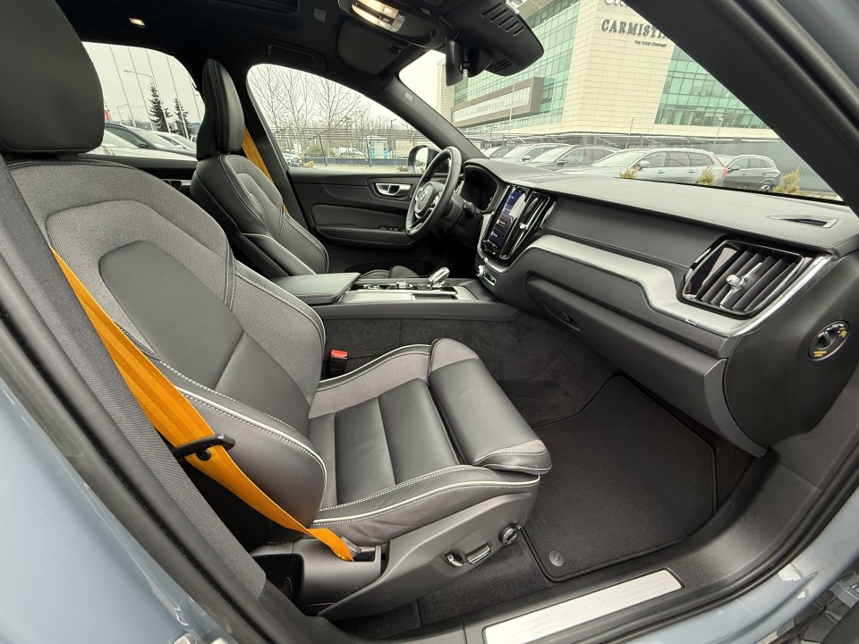 Volvo XC 60 T8 Recharge AWD Polestar Engineered - foto 17