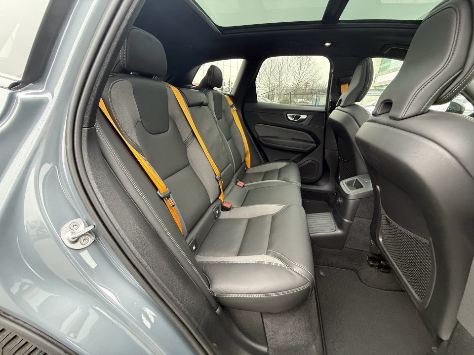 Volvo XC 60 T8 Recharge AWD Polestar Engineered - foto 19