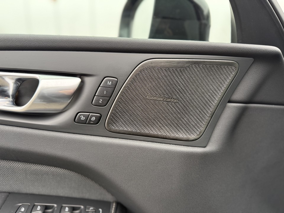 Volvo XC 60 T8 Recharge AWD Polestar Engineered - foto 29