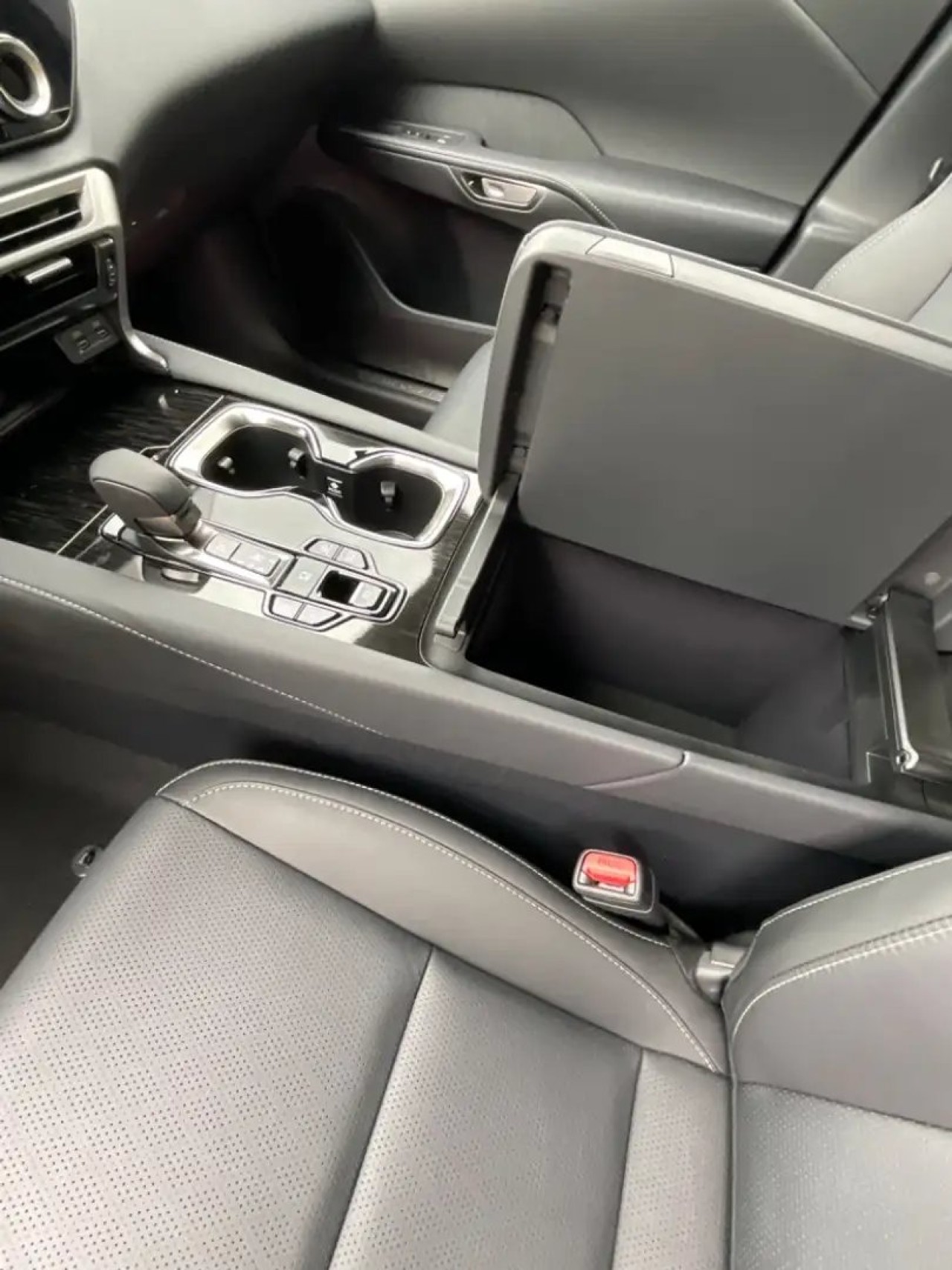 Lexus Seria RX 450h+ F Sport - foto 13