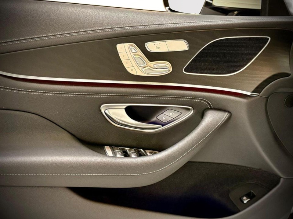 Mercedes-Benz CLS 350 - foto 12