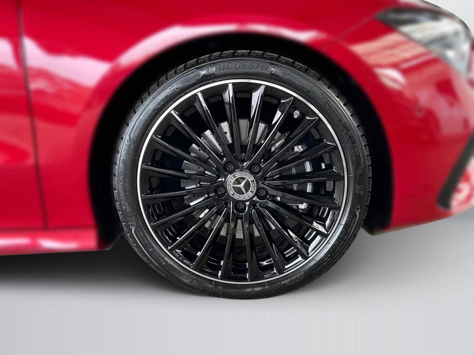 Mercedes-Benz CLA 220 4MATIC AMG - foto 11