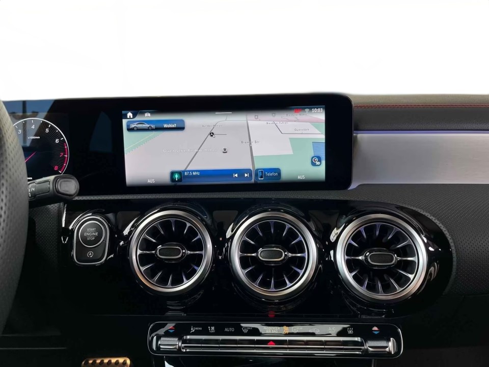 Mercedes-Benz CLA 220 4MATIC AMG - foto 8