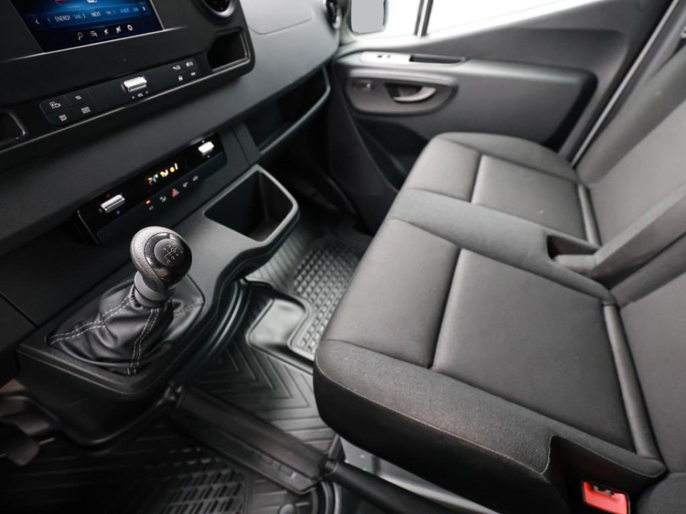 Mercedes-Benz Sprinter 317 CDI L3H2 (4)