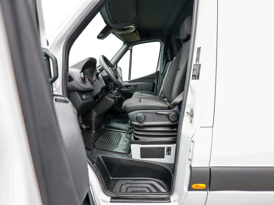 Mercedes-Benz Sprinter 317 CDI L3H2 (3)