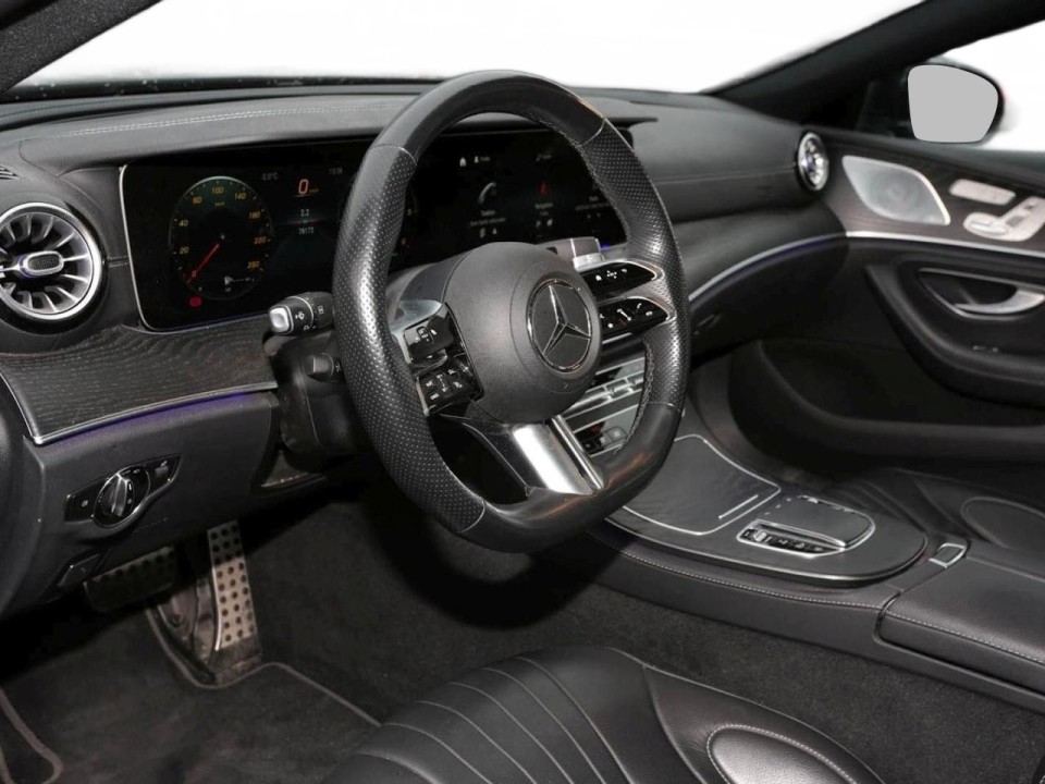 Mercedes-Benz CLS 300d 4MATIC AMG Line - foto 9