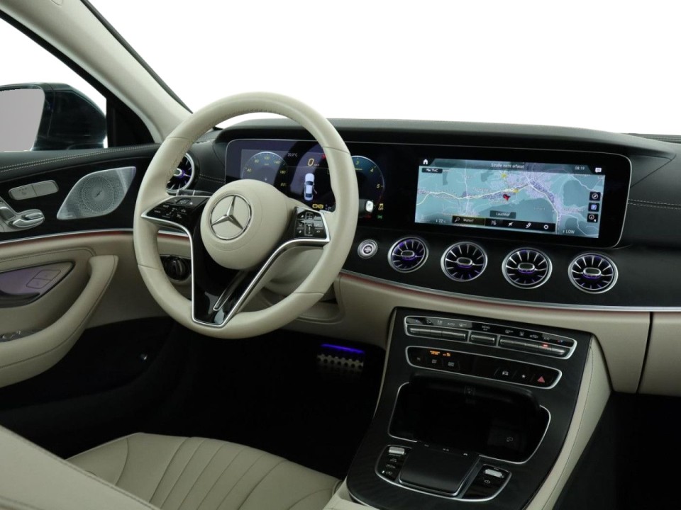 Mercedes-Benz CLA 300d 4MATIC AMG Line - foto 12