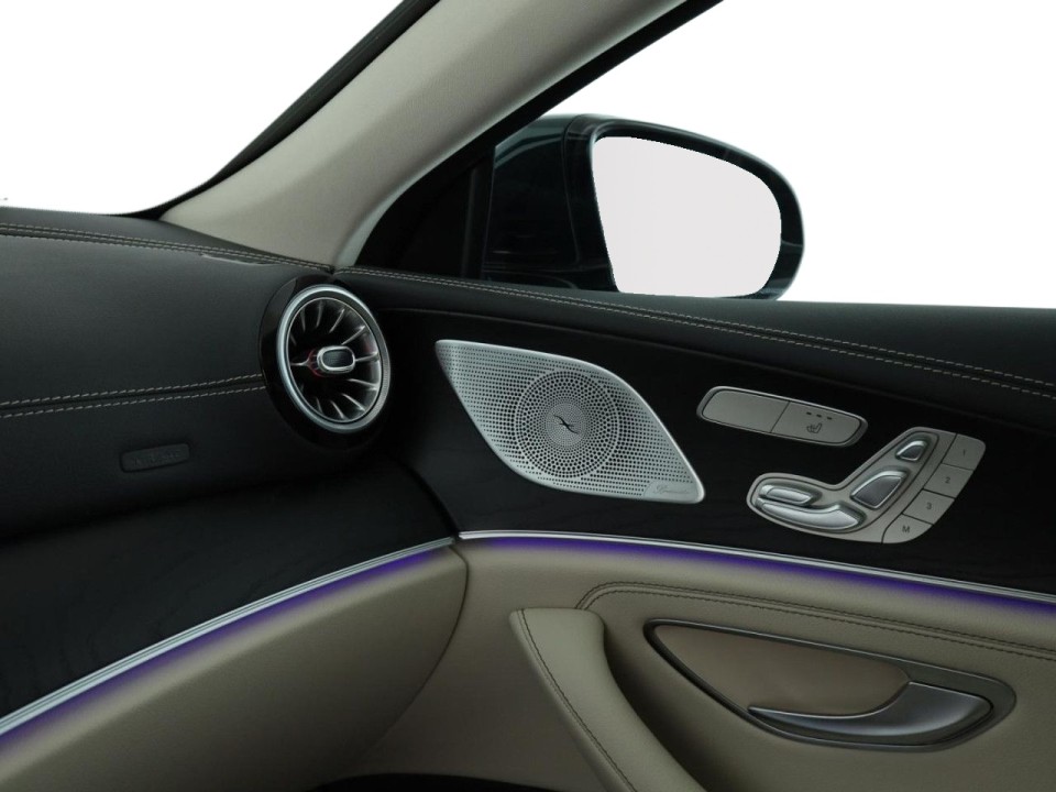 Mercedes-Benz CLA 300d 4MATIC AMG Line - foto 16