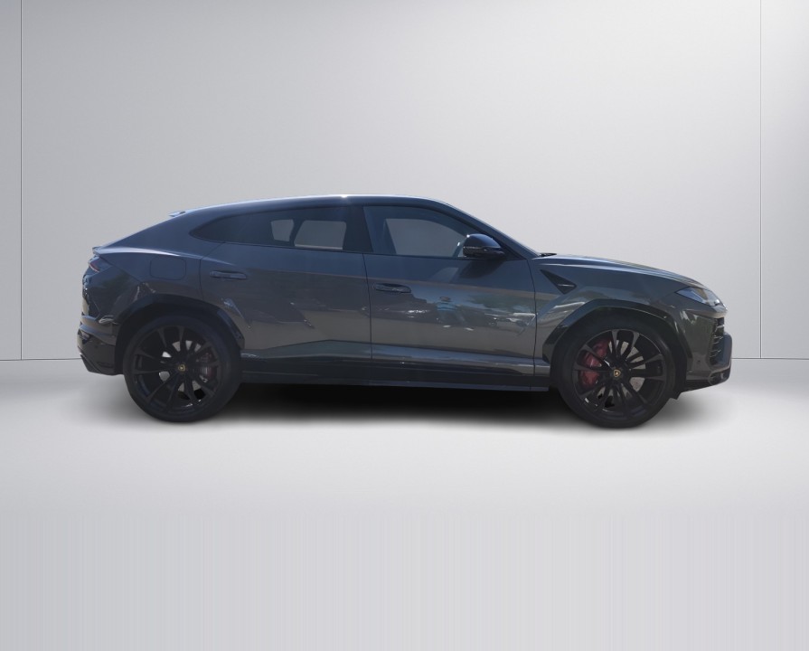 Lamborghini URUS (2)