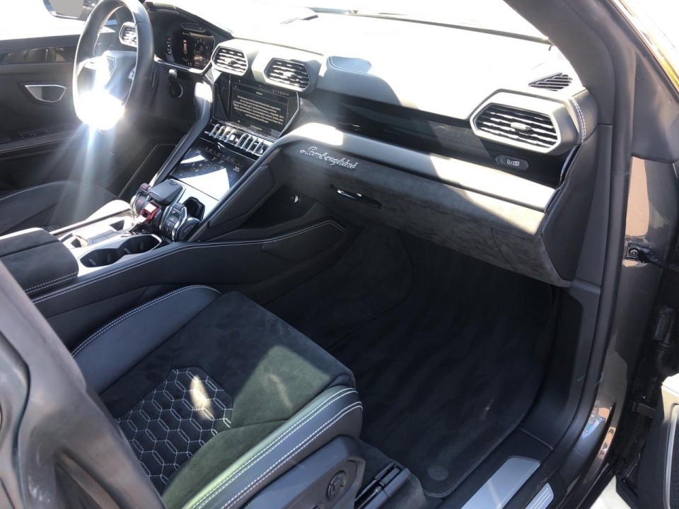 Lamborghini URUS - foto 12