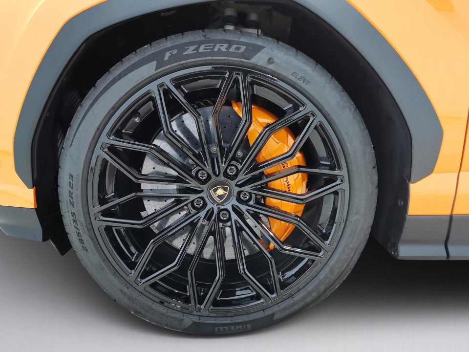 Lamborghini URUS - foto 27