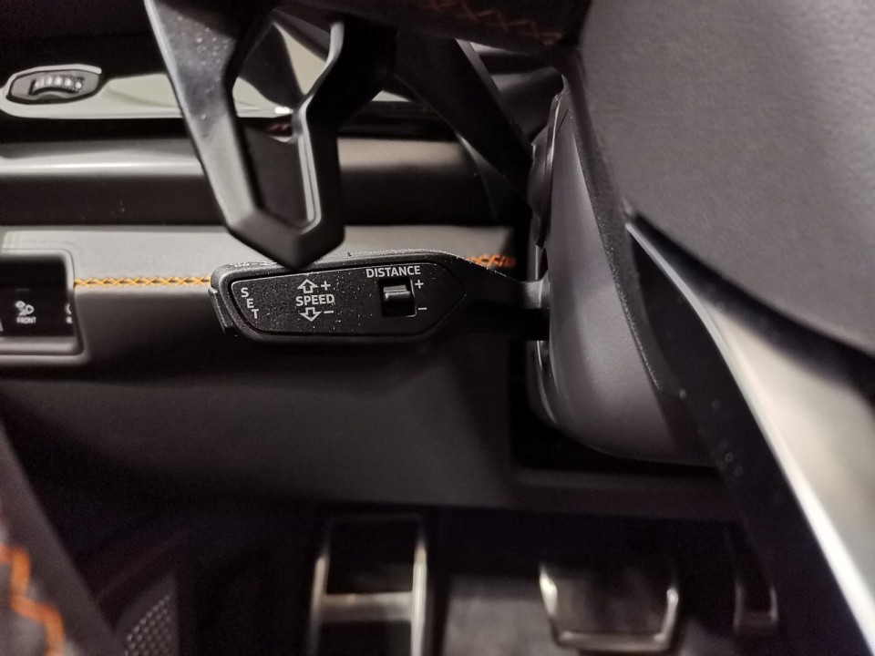 Lamborghini URUS - foto 16