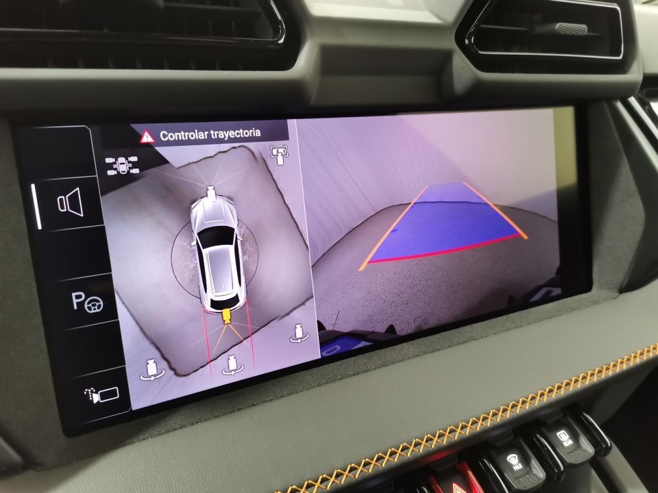 Lamborghini URUS - foto 20