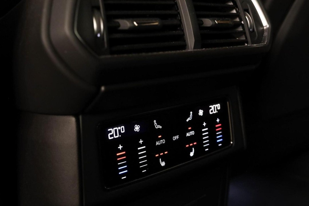 Lamborghini URUS - foto 19