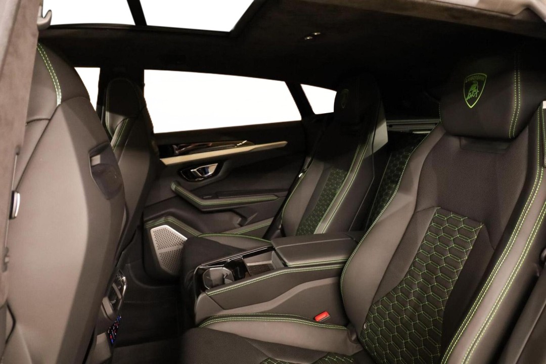 Lamborghini URUS - foto 11