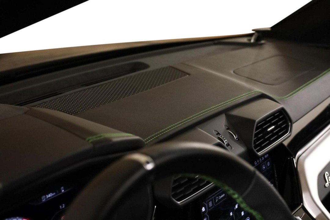 Lamborghini URUS - foto 40