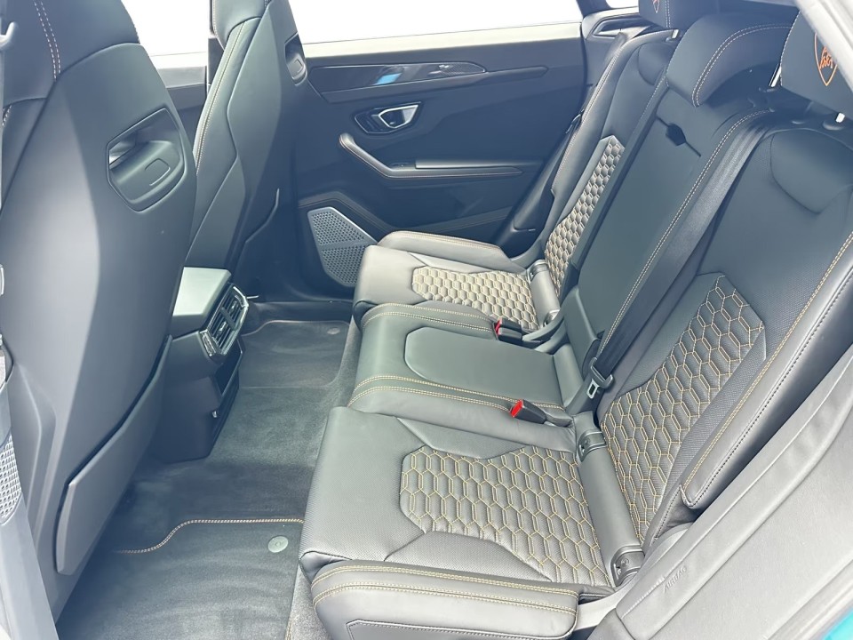 Lamborghini URUS - foto 31