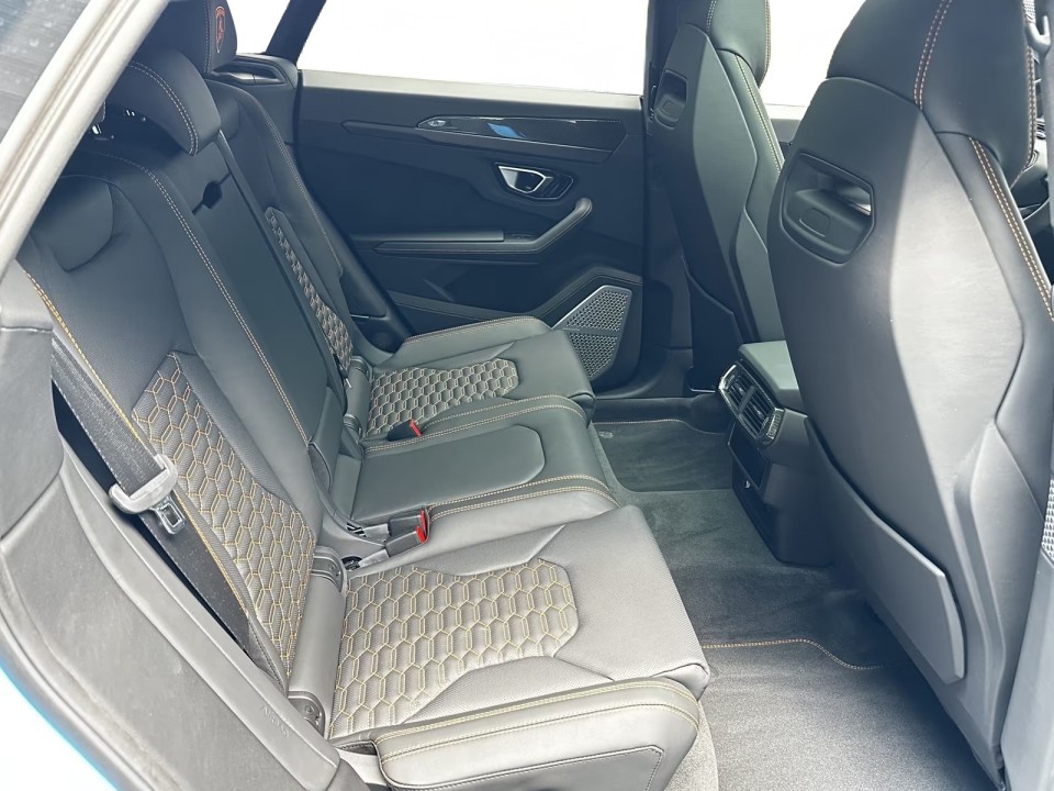 Lamborghini URUS - foto 30