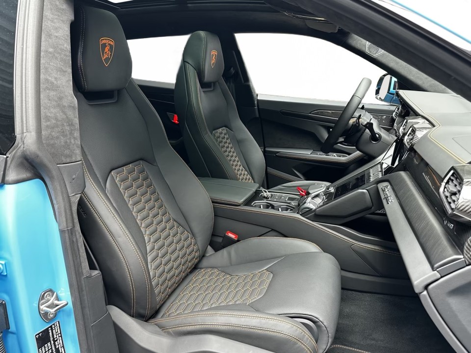 Lamborghini URUS - foto 14