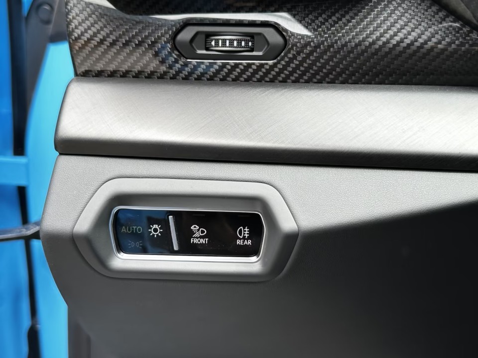 Lamborghini URUS - foto 28