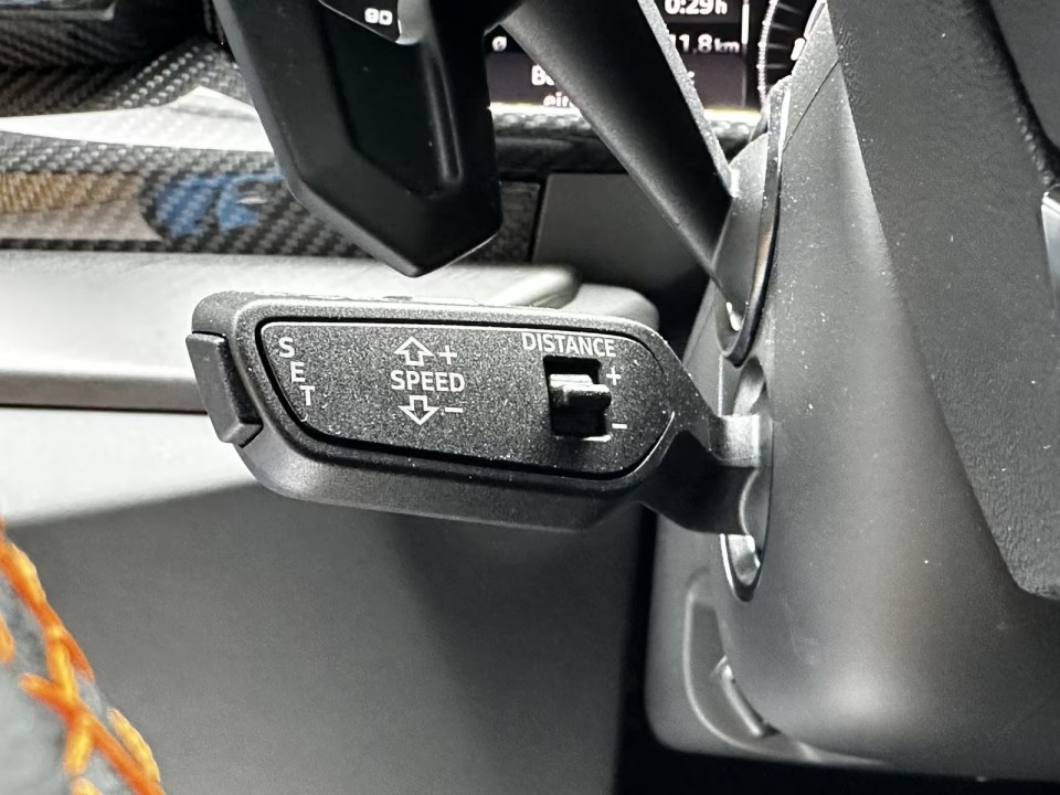 Lamborghini URUS - foto 17