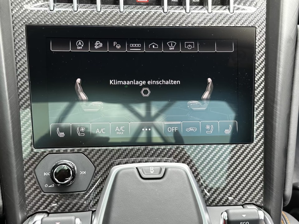 Lamborghini URUS - foto 20