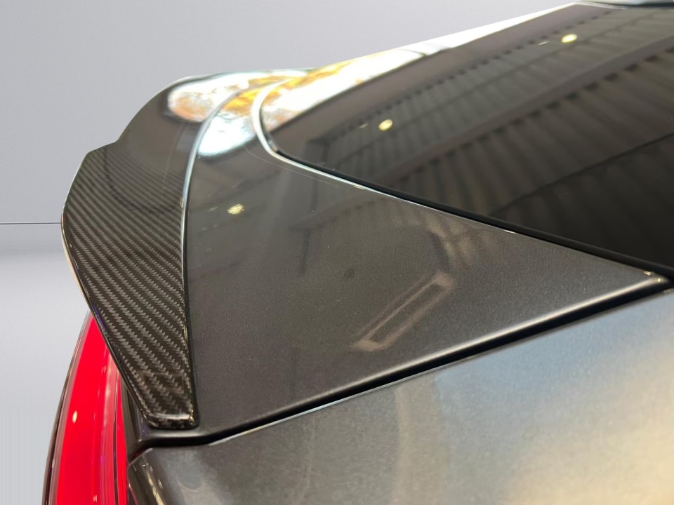 Lamborghini URUS - foto 29