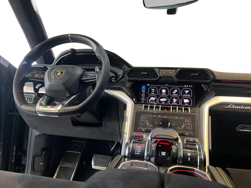 Lamborghini URUS - foto 11