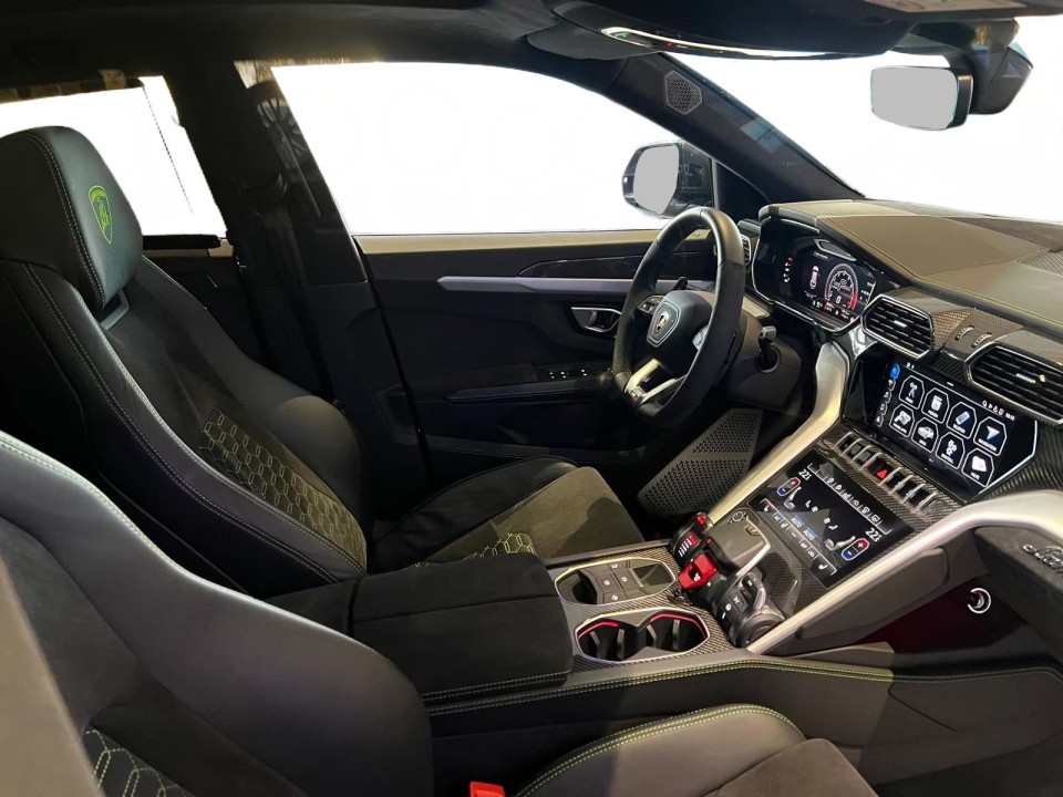 Lamborghini URUS - foto 14