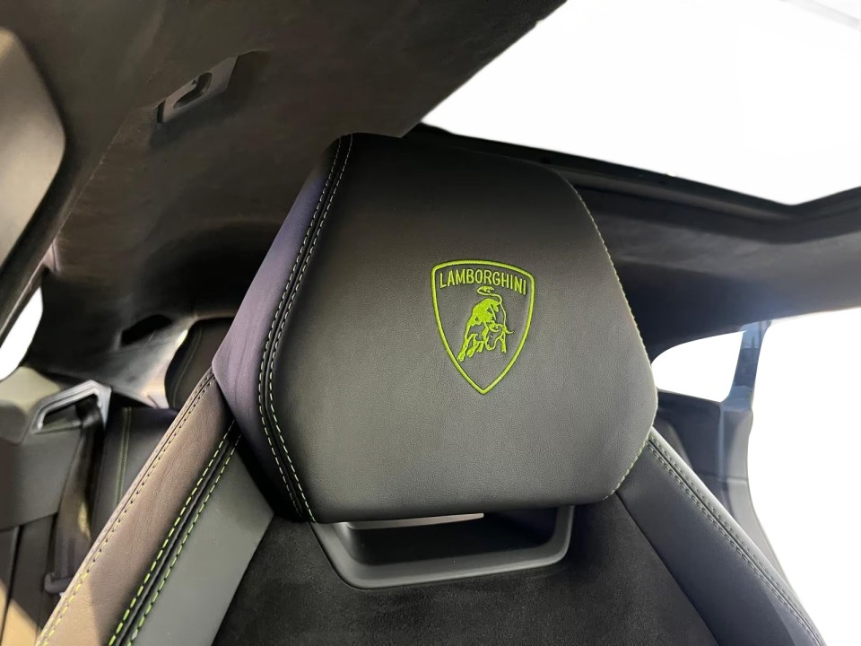 Lamborghini URUS - foto 22