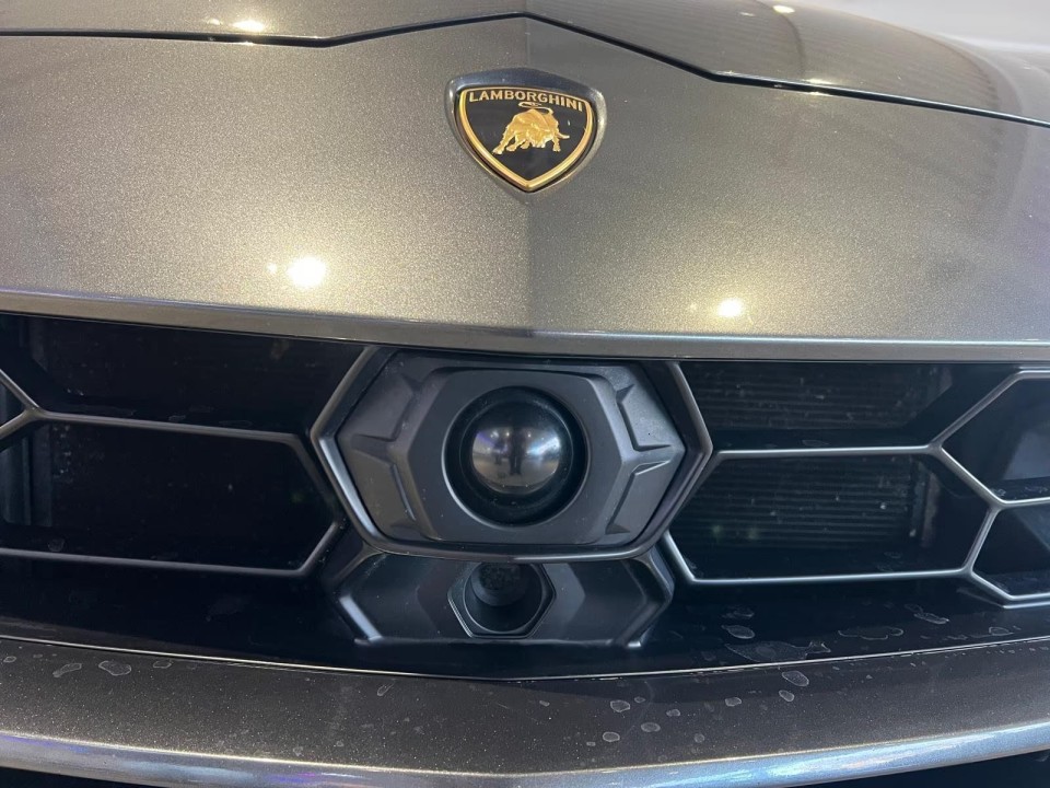 Lamborghini URUS - foto 27