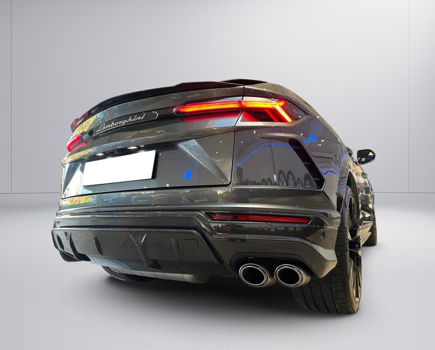Lamborghini URUS (3)
