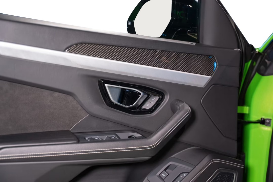 Lamborghini Urus - foto 18