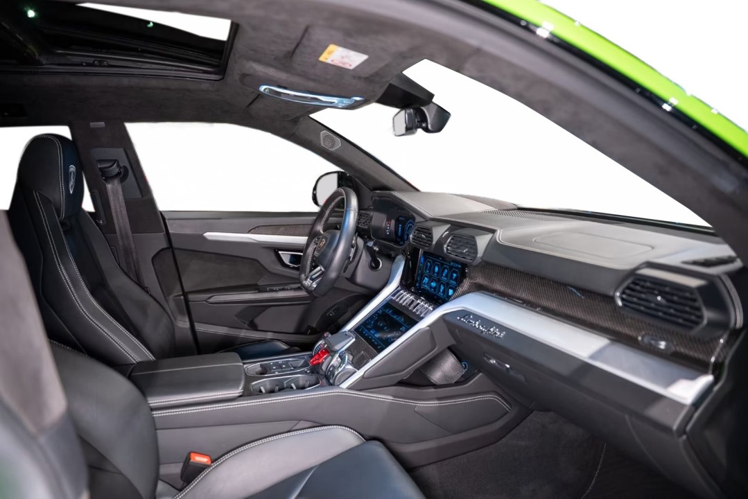 Lamborghini Urus - foto 11