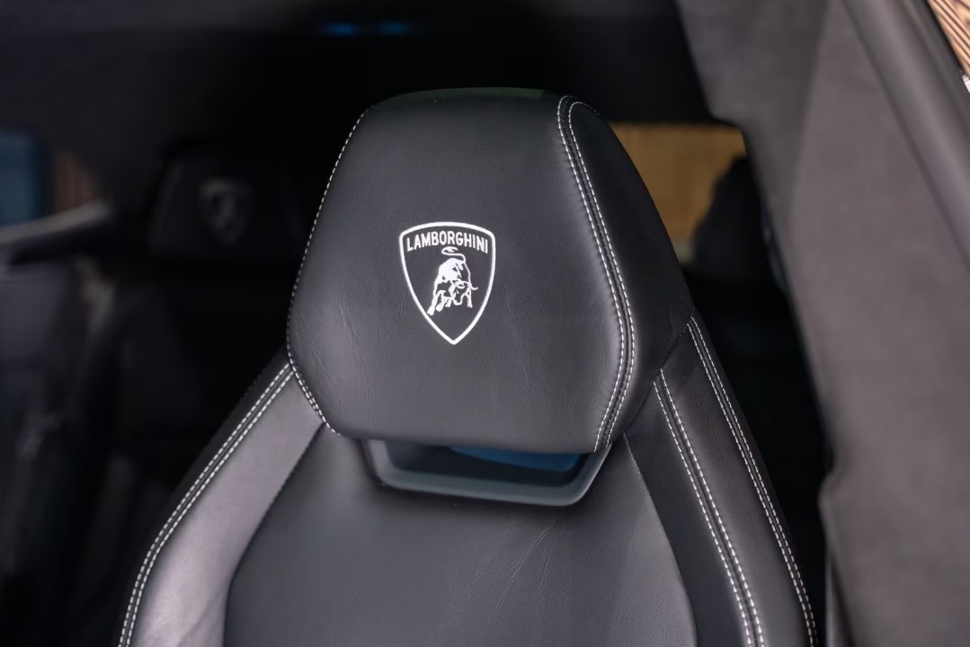 Lamborghini Urus - foto 17