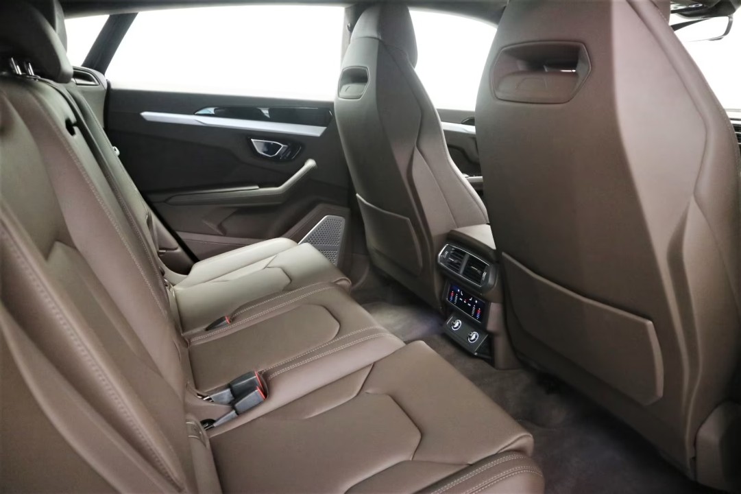 Lamborghini URUS - foto 8