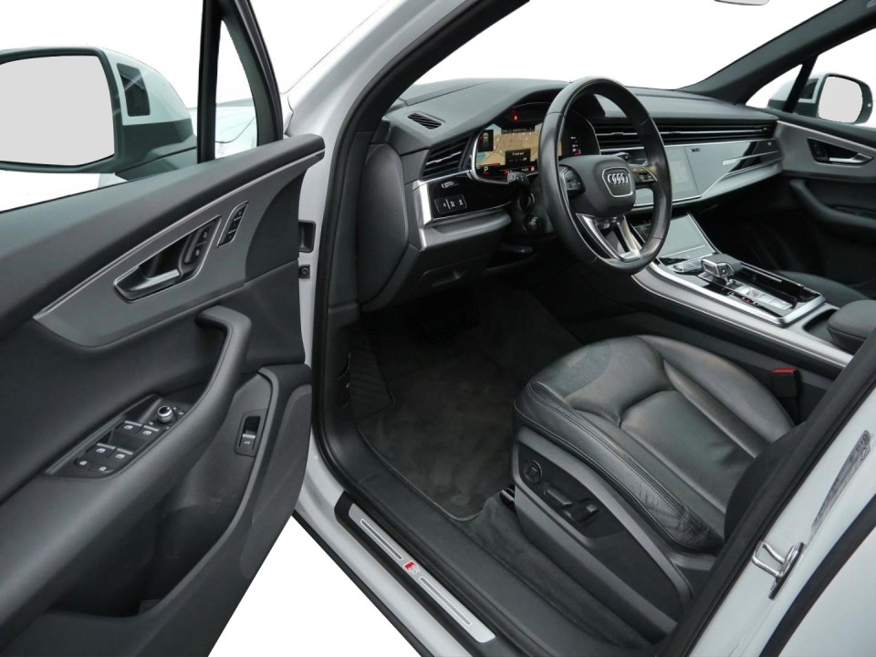 Audi Q7 55TFSI quattro S-Line (5)